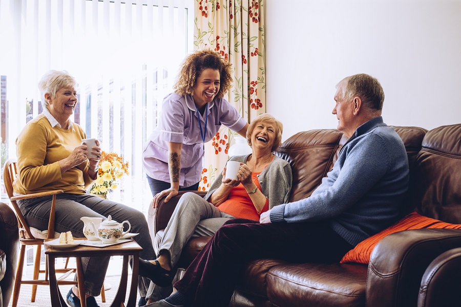 a young woman is communicating with the elderly.