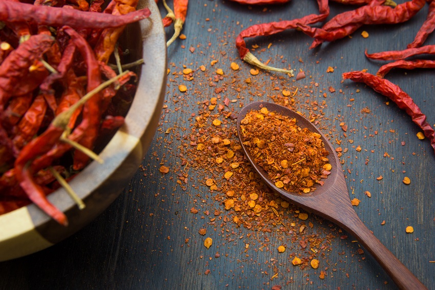 a spoonful of cayenne pepper powder