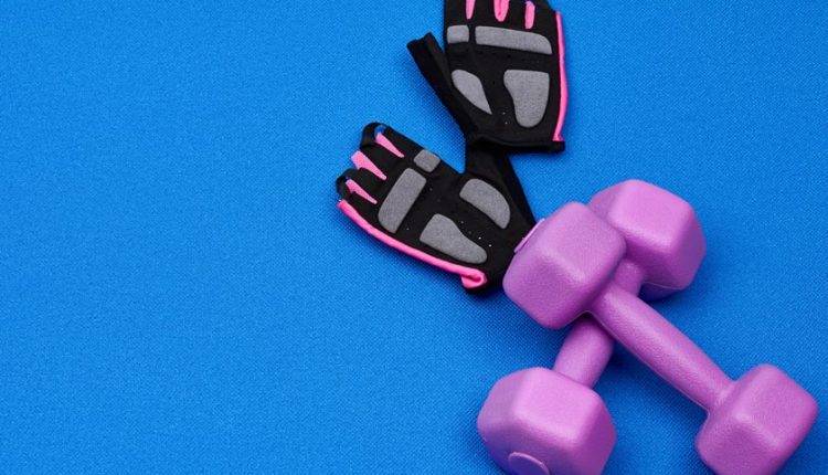 7 Exercise Habits That Destroy Your Arms After 50